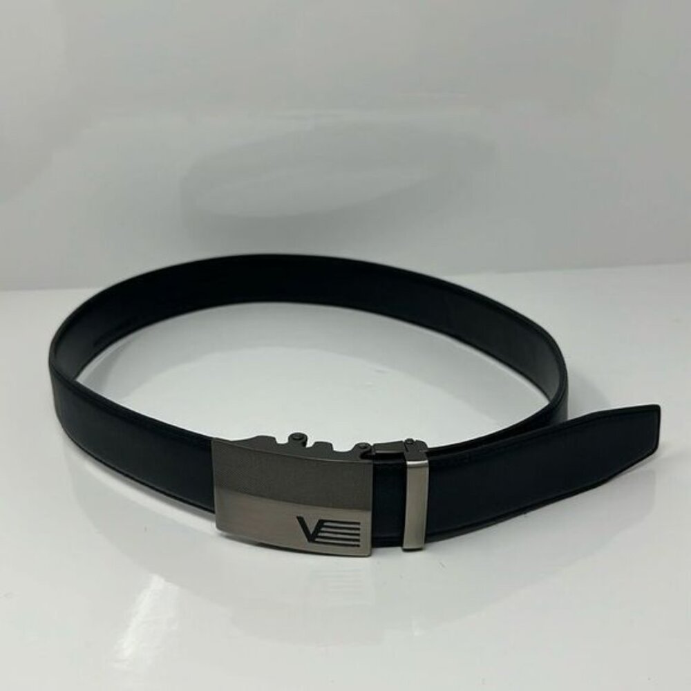 Like new Vincent D’Amerique leather belt with click belt buckle